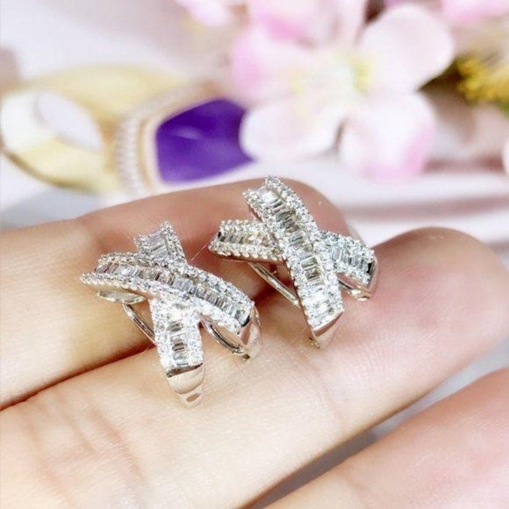 NEW 18K White Gold Baguette Bow Knot Omega Studs - Picture 4 of 5